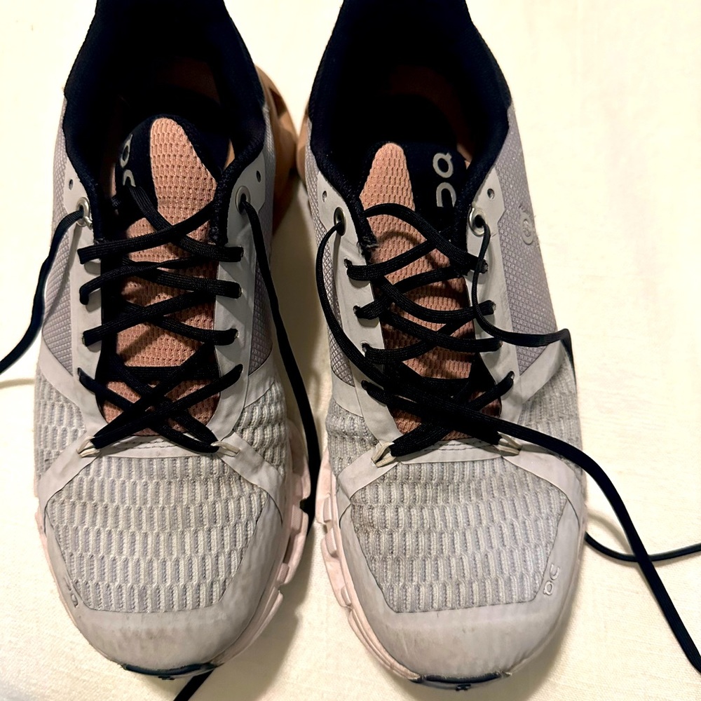 Like New On cloud flyer